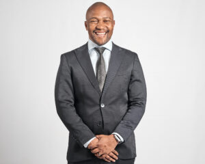 MW AR 23 - 24 Shoot 1 web Colleagues 116